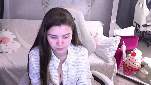 Snapshot of AmellyMilly chatting on October 6, 2025, 12:46 pm AmellyMilly online show from October 6, 2025, 12:46 pm