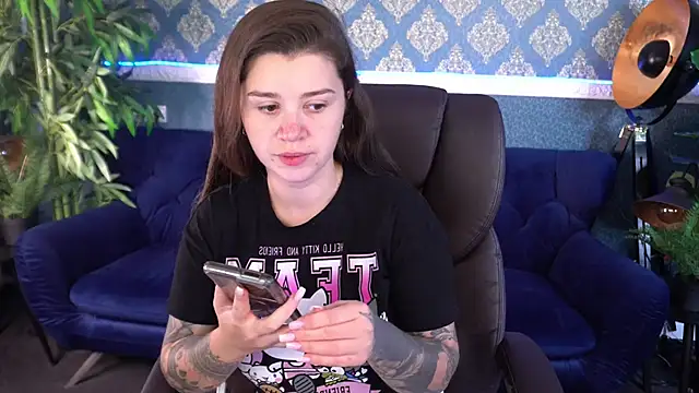 Snapshot of AmellyMilly chatting on October 7, 2025, 12:46 pm AmellyMilly online show from October 7, 2025, 12:46 pm