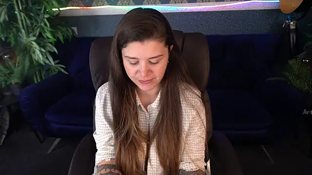 Snapshot of AmellyMilly chatting on October 12, 2025, 7:07 am AmellyMilly online show from October 12, 2025, 7:07 am