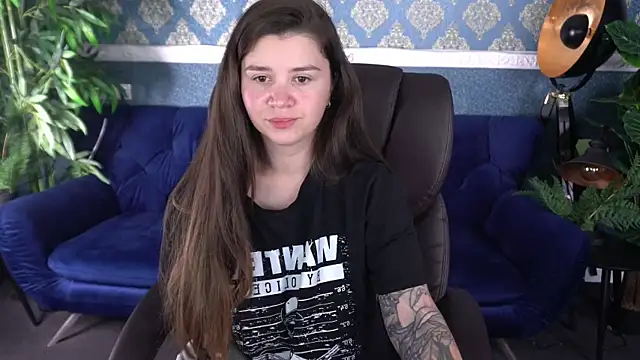 Snapshot of AmellyMilly chatting on October 25, 2025, 12:45 pm AmellyMilly online show from October 25, 2025, 12:45 pm