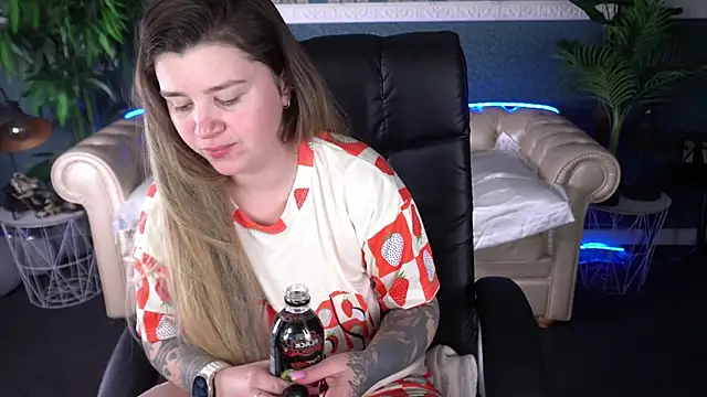 AmellyMilly online show from March 21, 2026, 7:50 pm