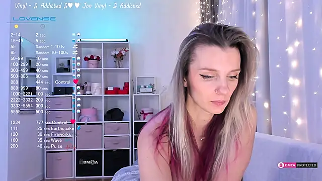 Karamelsw  online show from March 3, 2025, 2:47 am