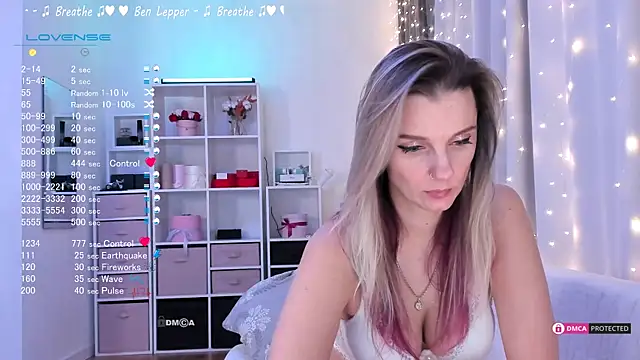 Karamelsw  online show from March 11, 2025, 11:04 pm