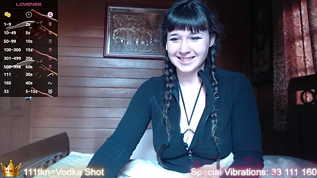Snapshot of MaryHillx chatting on January 7, 2025, 1:06 am MaryHillx online show from January 7, 2025, 1:06 am