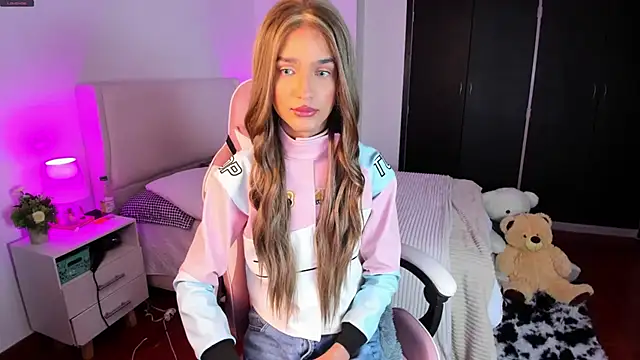 Snapshot of Ainhoads chatting on March 5, 2026, 8:43 am Ainhoads online show from March 5, 2026, 8:43 am