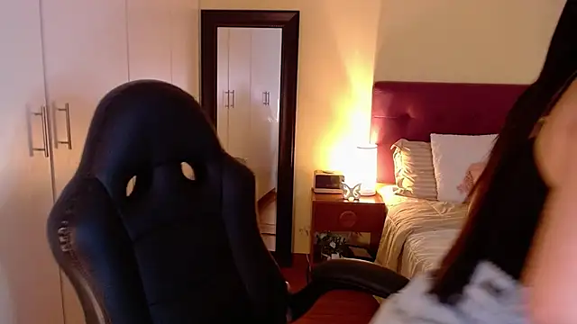 Snapshot of Mafer_Meow chatting on September 19, 2025, 10:21 pm Mafer Meow online show from September 19, 2025, 10:21 pm