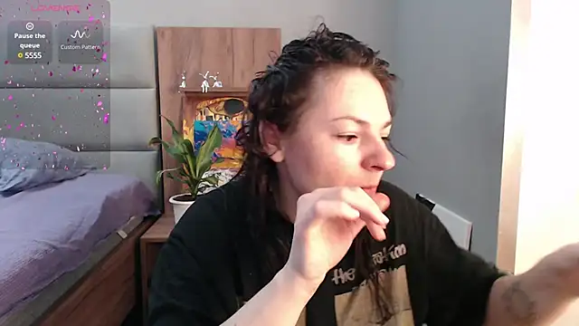 Stacy Davice online show from February 6, 2025, 8:02 pm