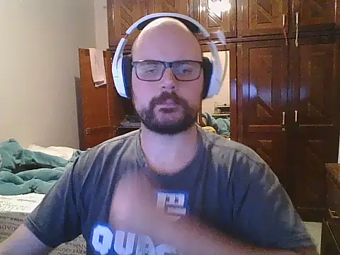 Snapshot of SuyNey chatting on September 11, 2025, 12:44 am SuyNey online show from September 11, 2025, 12:44 am