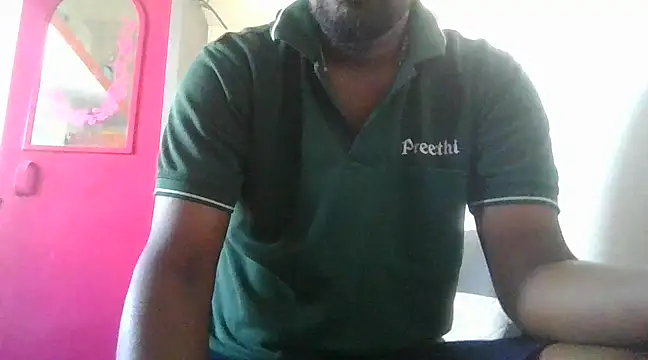 Snapshot of Mallupaiyanaachu chatting on March 18, 2025, 2:47 am Mallupaiyanaachu online show from March 18, 2025, 2:47 am