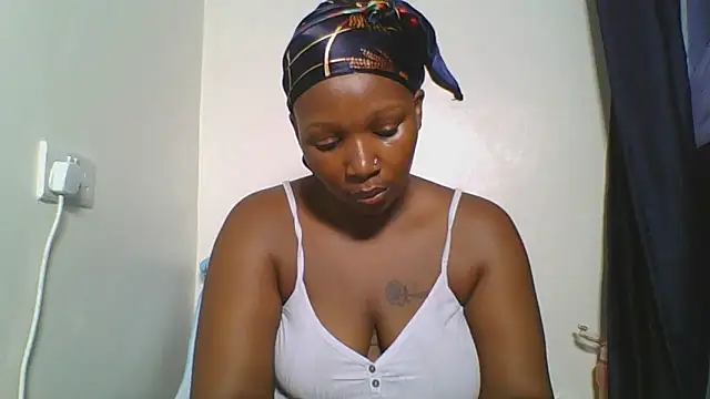 Snapshot of CuteJ chatting on May 11, 2026, 11:49 am CuteJ online show from May 11, 2026, 11:49 am