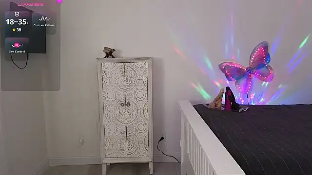 CharlotteDoe online show from December 11, 2024, 3:45 am