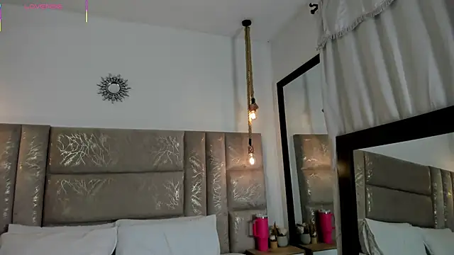CeliWoods online show from May 12, 2026, 10:56 am