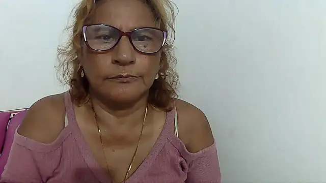 charrysexy1 online show from April 14, 2026, 11:44 pm