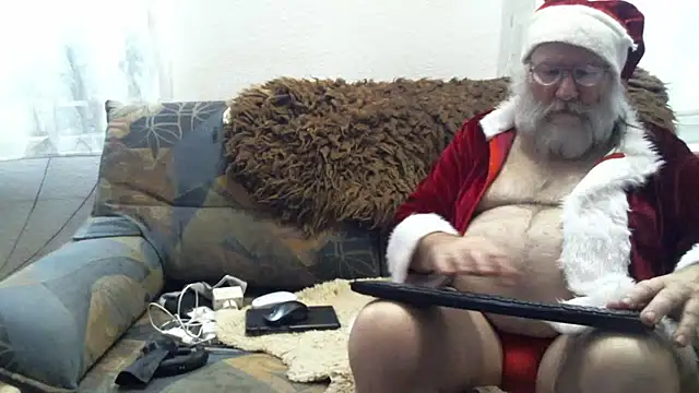 SexySantaC online show from December 28, 2024, 7:01 pm