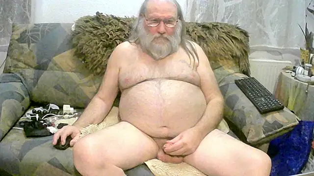 SexySantaC online show from January 4, 2025, 7:55 pm