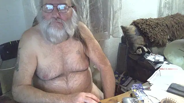 SexySantaC online show from March 18, 2025, 4:47 am