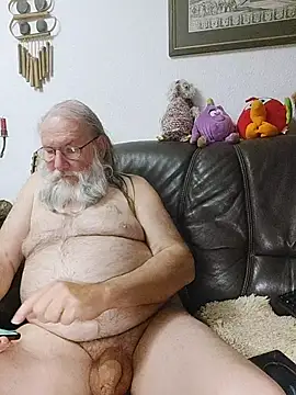 SexySantaC online show from May 15, 2026, 1:56 am