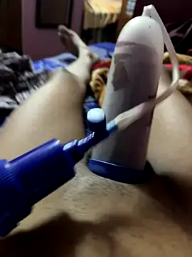 Sexyslimguyy online show from November 7, 2025, 12:27 pm