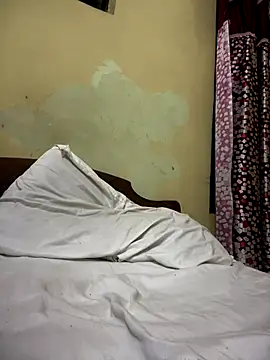 Sexyslimguyy online show from November 27, 2025, 3:58 pm