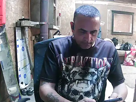 Snapshot of hardcok4u2abuse40 chatting on October 2, 2025, 3:57 am hardcok4u2abuse40 online show from October 2, 2025, 3:57 am