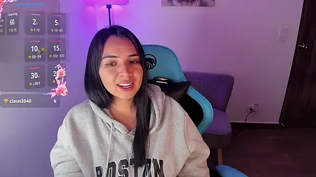 Miss Nicole online show from April 30, 2026, 8:57 pm