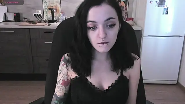 Snapshot of spticc chatting on November 14, 2025, 8:24 am spticc online show from November 14, 2025, 8:24 am