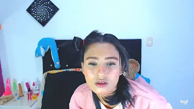 Jenng18 online show from July 4, 2026, 4:51 am