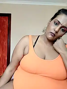 Snapshot of NWC4LYF chatting on November 18, 2025, 8:41 am NWC4LYF online show from November 18, 2025, 8:41 am