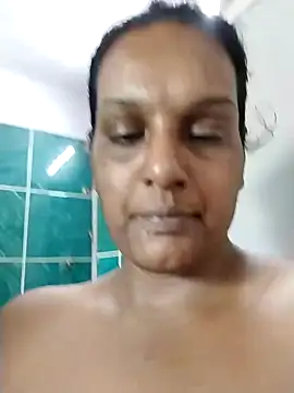 Snapshot of NWC4LYF chatting on December 5, 2025, 8:01 am NWC4LYF online show from December 5, 2025, 8:01 am