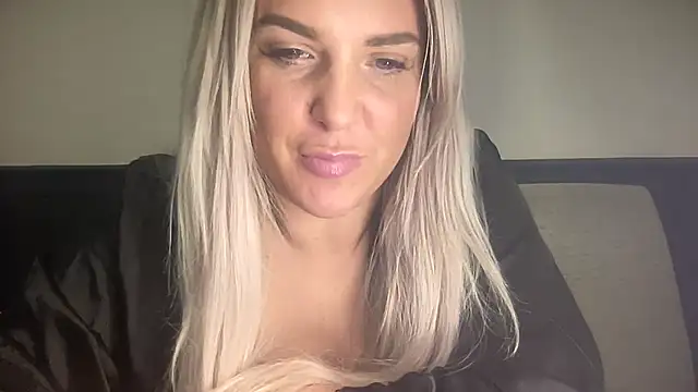 Bustyblondebabe32 online show from January 5, 2025, 3:53 am