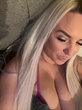 Bustyblondebabe32 online show from January 16, 2025, 5:33 pm