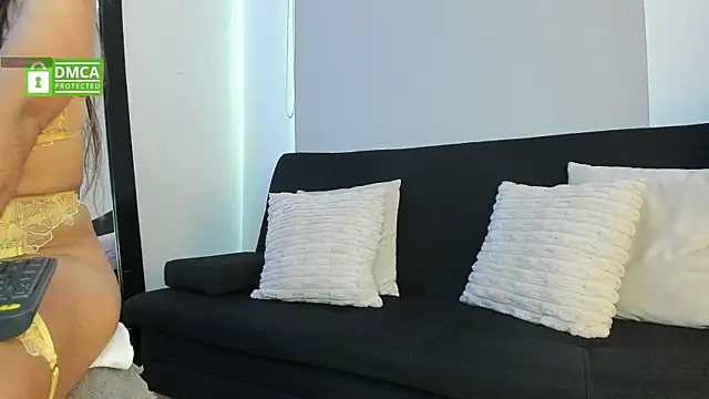Snapshot of antonella_dom1 chatting on April 21, 2026, 10:34 pm antonella dom1 online show from April 21, 2026, 10:34 pm