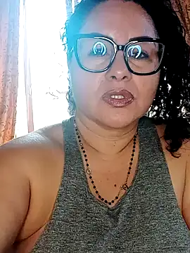 Snapshot of hazel_milf chatting on January 7, 2025, 9:14 pm hazel milf online show from January 7, 2025, 9:14 pm