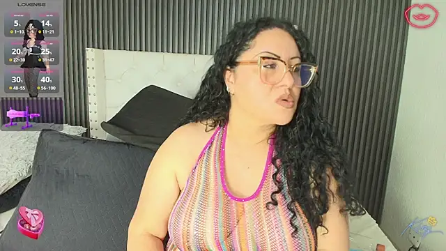hazel milf online show from April 1, 2026, 12:17 pm