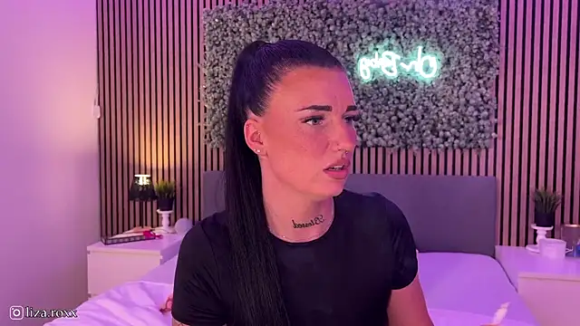 Snapshot of LizaRoxx chatting on September 13, 2025, 9:47 pm LizaRoxx online show from September 13, 2025, 9:47 pm