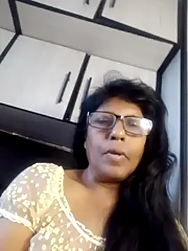 MsAttitude online show from May 5, 2026, 8:33 am