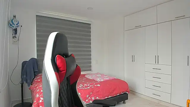 Dante6 online show from March 22, 2025, 5:20 pm