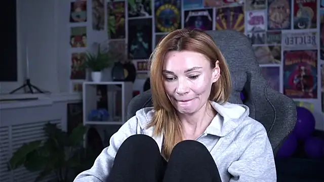 Snapshot of MistyBarnes chatting on December 8, 2024, 11:46 am MistyBarnes online show from December 8, 2024, 11:46 am