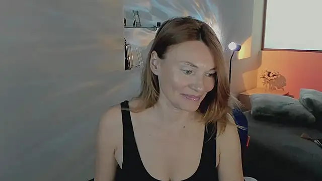 MistyBarnes online show from May 8, 2026, 12:32 pm