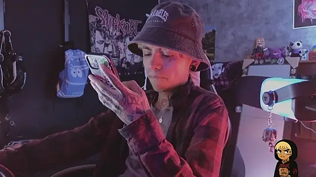 Snapshot of AcidMilo chatting on February 10, 2026, 5:17 pm AcidMilo online show from February 10, 2026, 5:17 pm