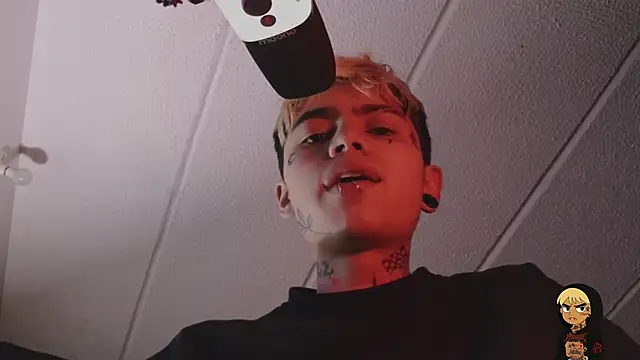 Snapshot of AcidMilo chatting on February 14, 2026, 4:31 am AcidMilo online show from February 14, 2026, 4:31 am