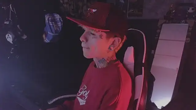 Snapshot of AcidMilo chatting on March 13, 2026, 12:06 am AcidMilo online show from March 13, 2026, 12:06 am