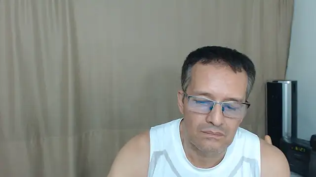 Daddyhot Alejo online show from June 20, 2026, 11:29 pm