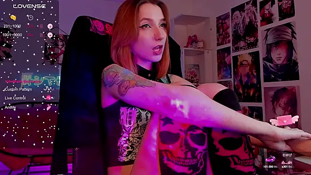 PrettyReckess online show from December 4, 2024, 2:48 pm