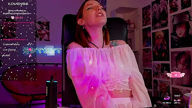 PrettyReckess online show from December 9, 2024, 11:47 am