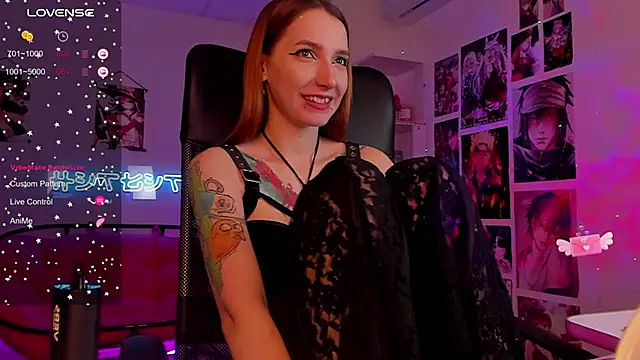 PrettyReckess online show from December 12, 2024, 2:44 pm
