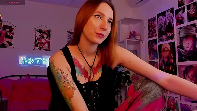 PrettyReckess online show from December 30, 2024, 11:15 am