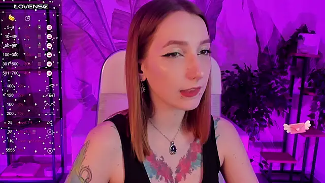 PrettyReckess online show from February 18, 2025, 11:33 am