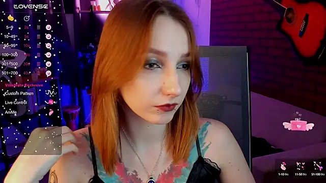 PrettyReckess online show from March 4, 2025, 11:51 am