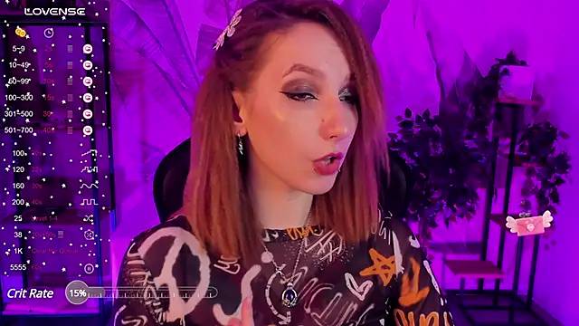 PrettyReckess online show from March 5, 2025, 2:45 pm